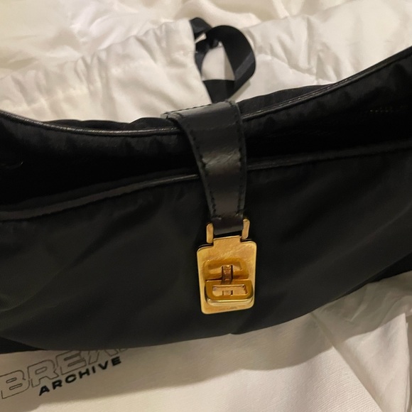 Meet your Posher, Sara - Picture 3 of 5